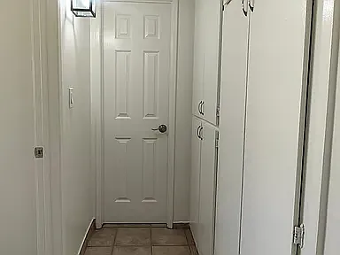 2 bed, 945 sqft, $2,300 — Photo 2