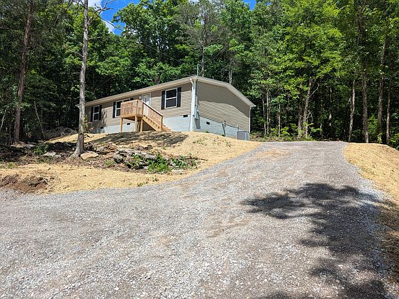 3rd image of 228 Tobby Hollow Ln