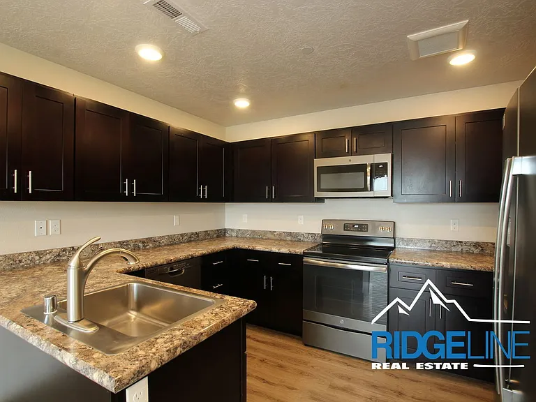Westbrook Apartments — Photo 7