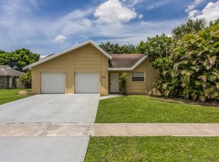 11841 Greenbriar Cir, Wellington, FL 33414