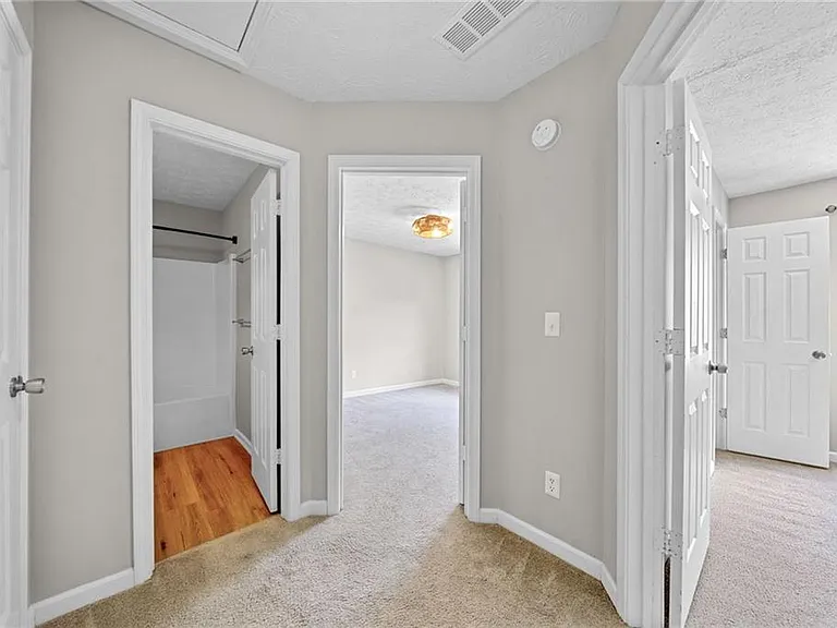 5590 Princeton Oaks Dr — Photo 28