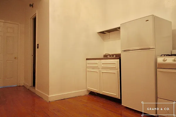 Rented by Grand & Co. | media 13