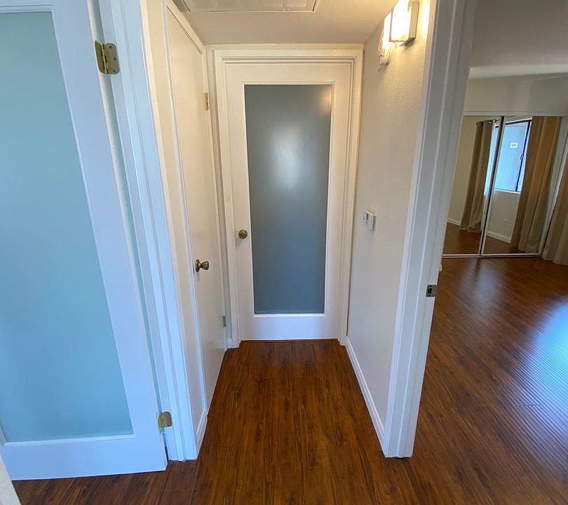 1st image of 215 N Mariposa Ave #303