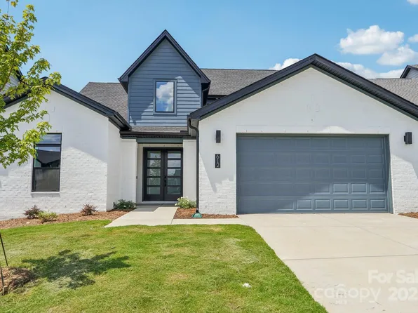 612 Hyder Trl, Tega Cay, SC 29708