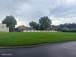 2nd image of 329 Beaullieu Dr