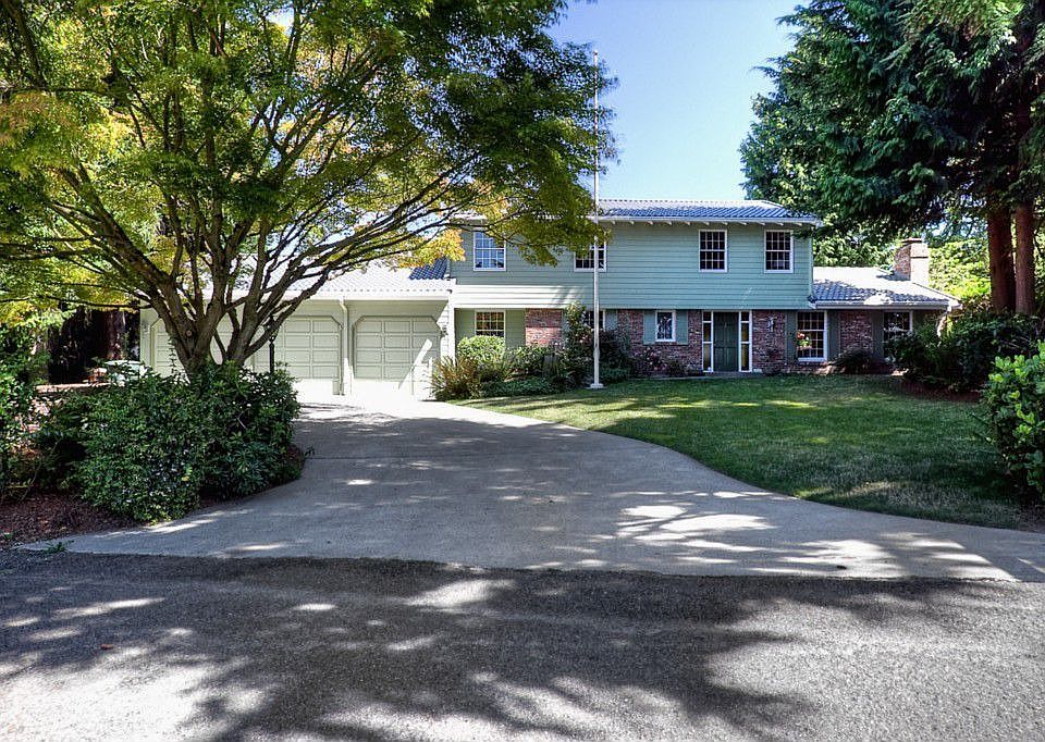 1st image of 8260 SE 61st St