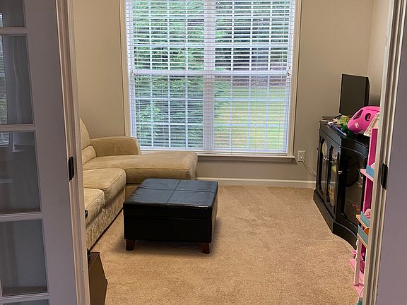 4th image of 1540 Aurelia Dr