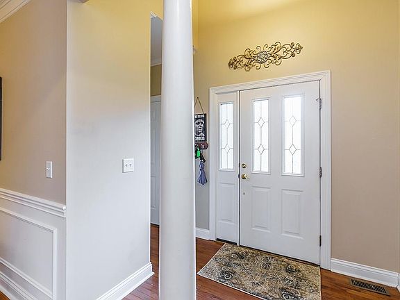 4th image of 205 River Run Dr