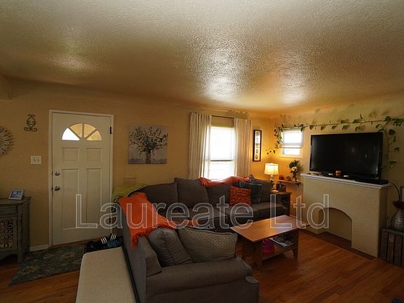 4th image of 161 E Eastman Ave