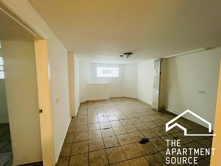 5214 W Crystal St #1 — Photo 6