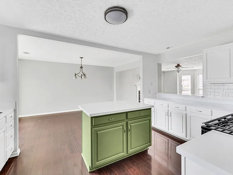 121 Deer Ridge Ln — Photo 23