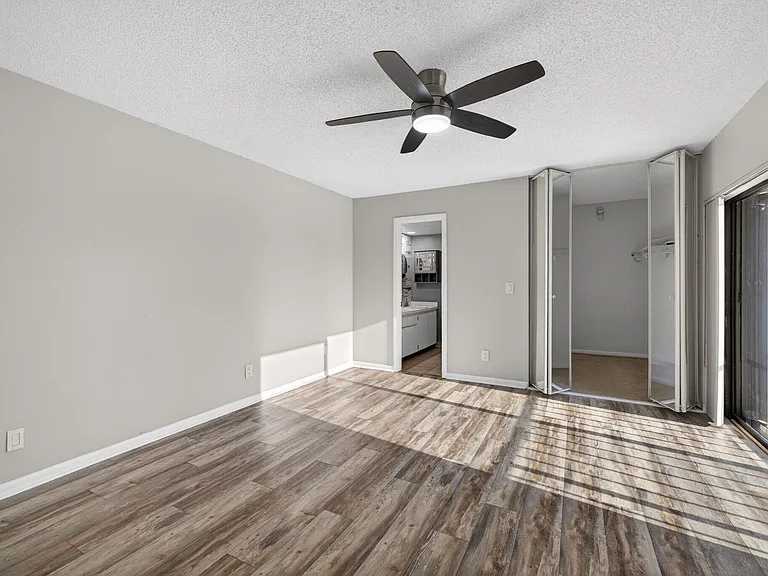 5612 SE Riverboat Dr #104 — Photo 14
