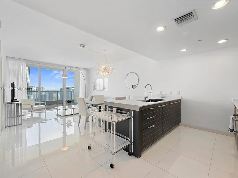 200 Biscayne Boulevard Way #4314 — Photo 4