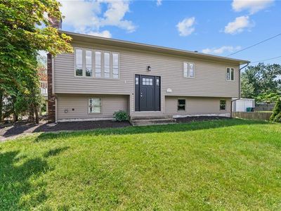 64 Waverly St, Warwick, RI, 02889