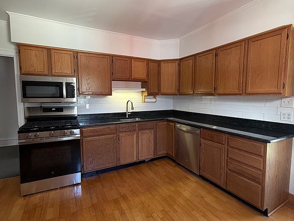 5th image of 832 Cricket Ave Floor 2