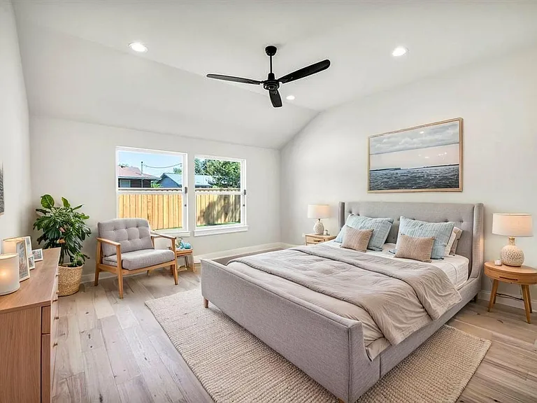 8209 Polar Dr — Photo 2