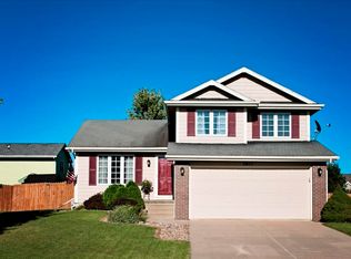 1617 NW North Creek Dr, Ankeny, IA 50023