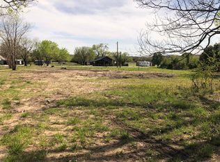 9885 W Main St, Henryetta, OK 74437