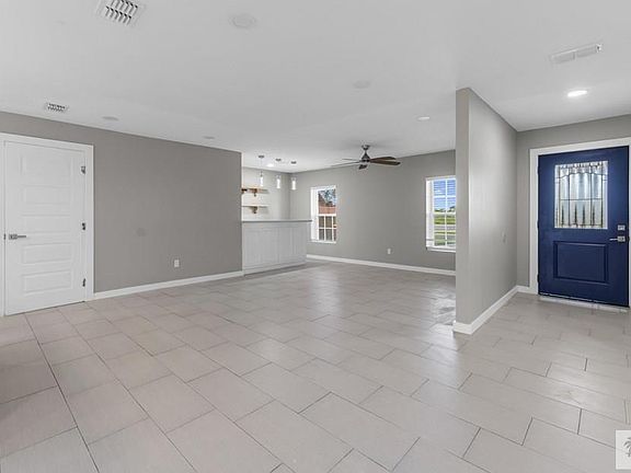 4th image of 53 Alberta Dr