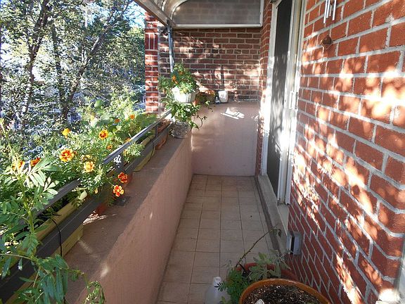 4th image of 2847 42nd St