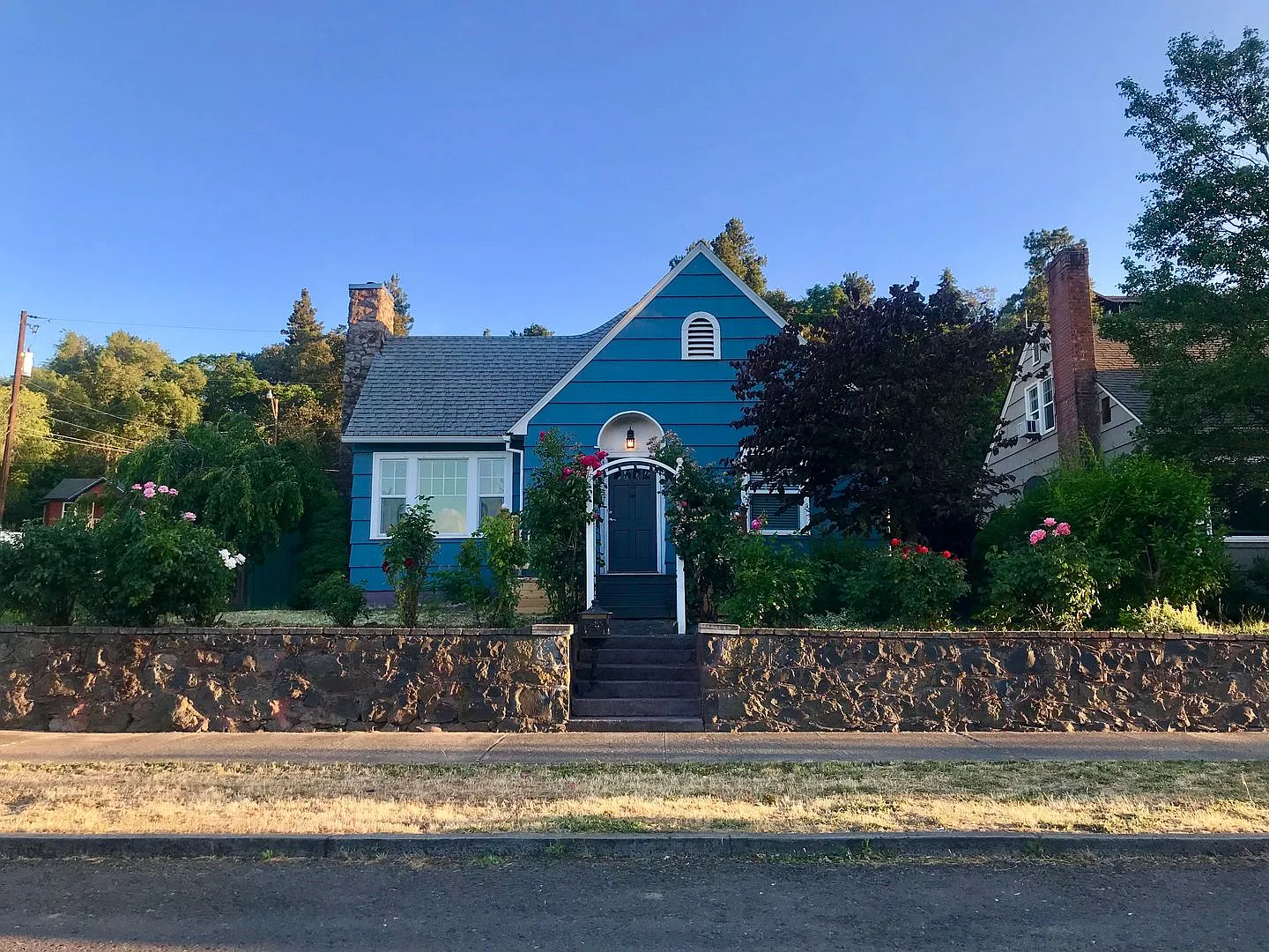 2 Bedroom Home For Rent The Dalles — Photo 1