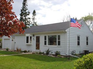 325 Westside Ave, Mukwonago, WI 53149