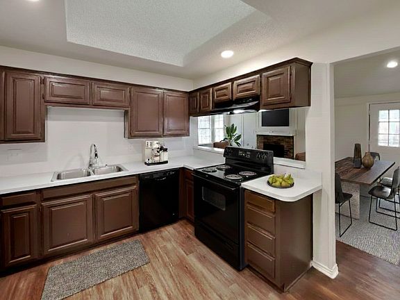 4th image of 11903 Garden Terrace Dr