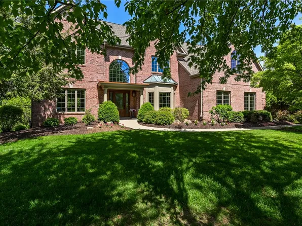 208 Pine Cone Ct, Wexford, PA 15090