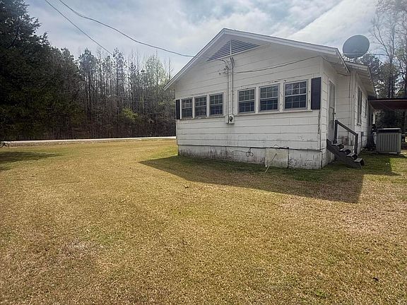 3rd image of 20221 Coontail Rd
