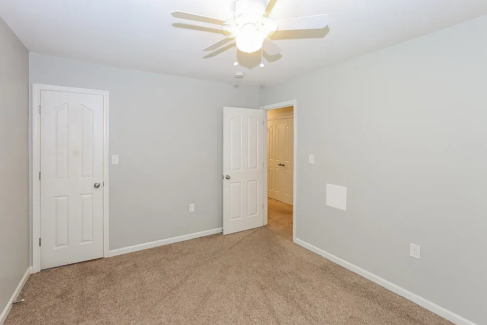 3 bed, 2.5 bath, 2672 sqft, $1,349 — Photo 4