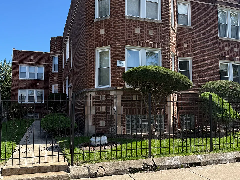 8447-8449 S Elizabeth St #1A