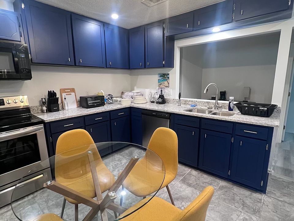 1st image of 4584 Tamarind Dr #D