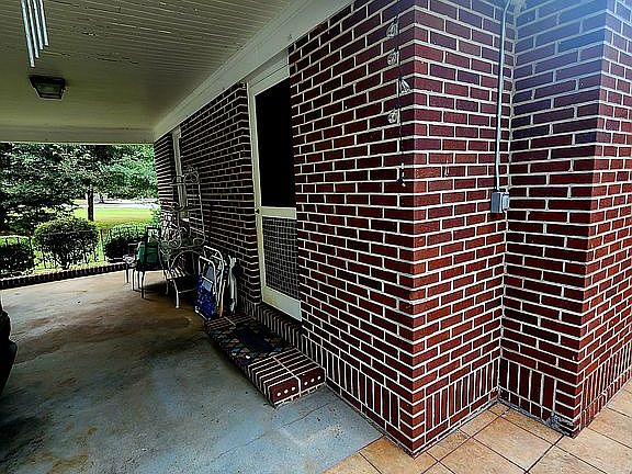 3rd image of 420 Westview Dr