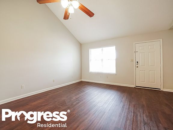 3rd image of 7090 Foxhall Dr