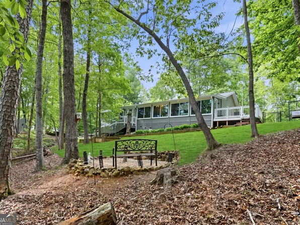 62 Elm Ter, Ellijay, GA 30540