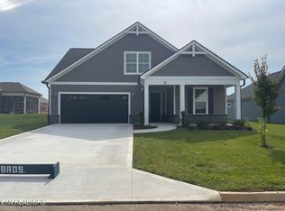 351 Trillium Trl, Lenoir City, TN 37771
