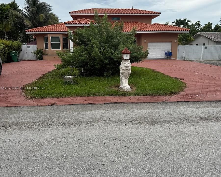 1st image of 13926 SW 14th St
