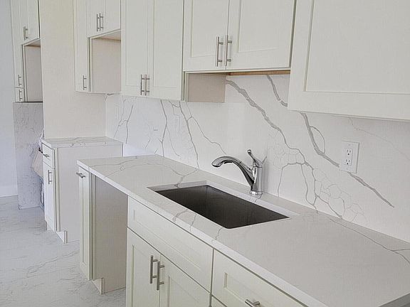 5th image of 240 SW 7th Street #9