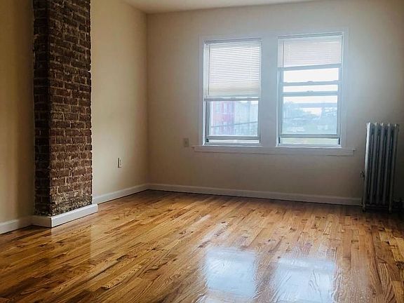 5th image of 23-10 21st Ave #2RT