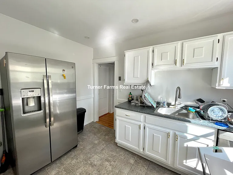 Edison Ave — Photo 2