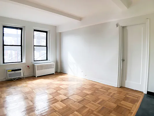 Rented by City Connections Realty | media 1