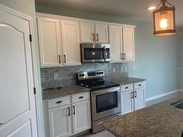1682 Bay Breeze Dr — Photo 12