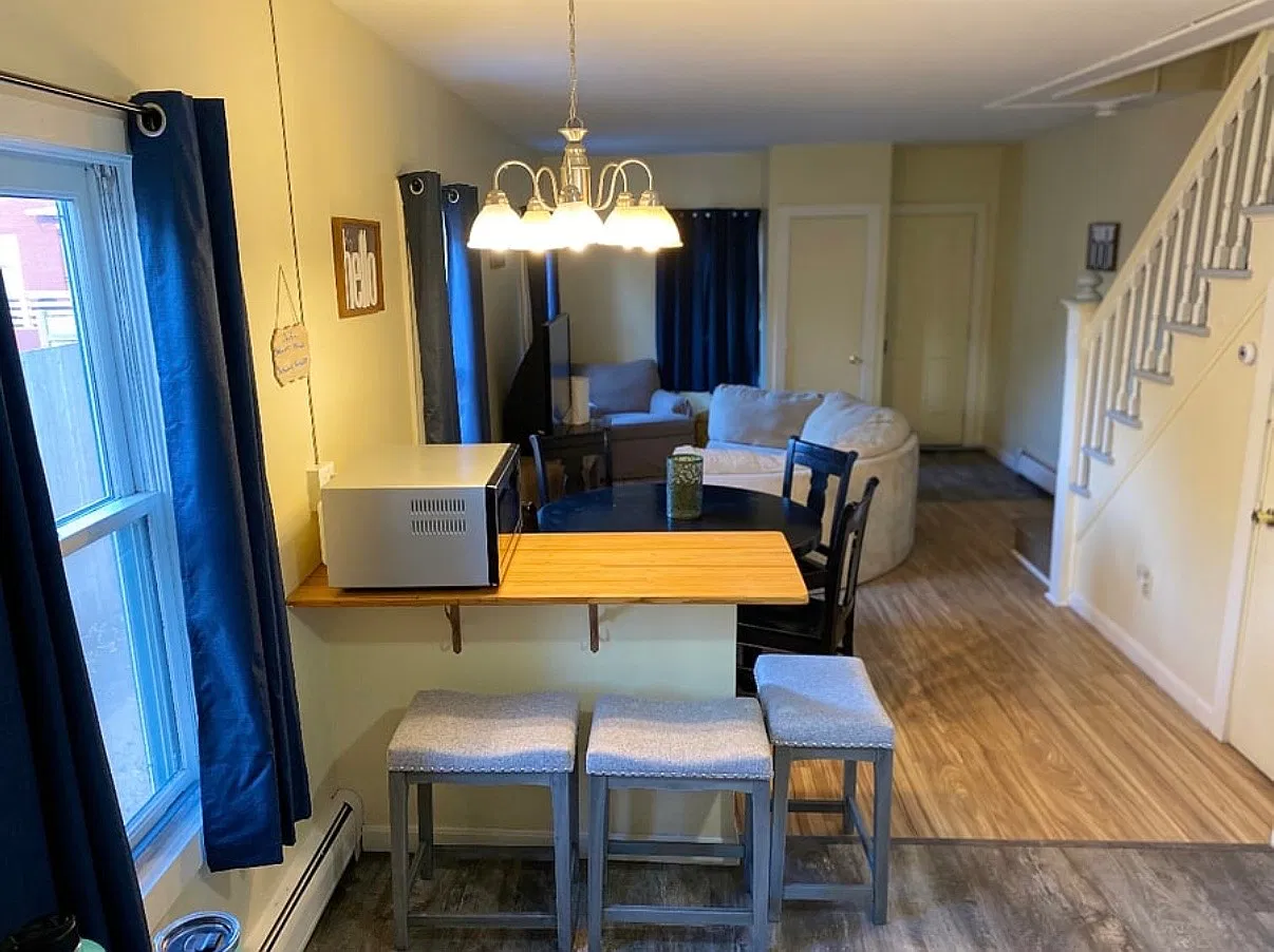 1 bed, 1.5 bath, $1,000 — Photo 4