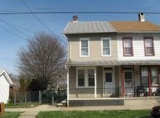 135 N Robeson St, Robesonia, PA 19551