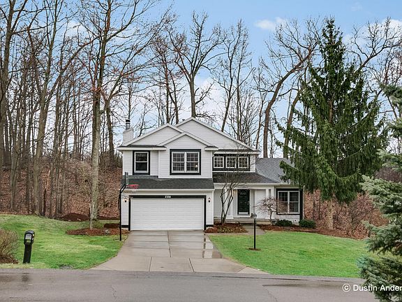 2nd image of 2330 Waterford Way NE
