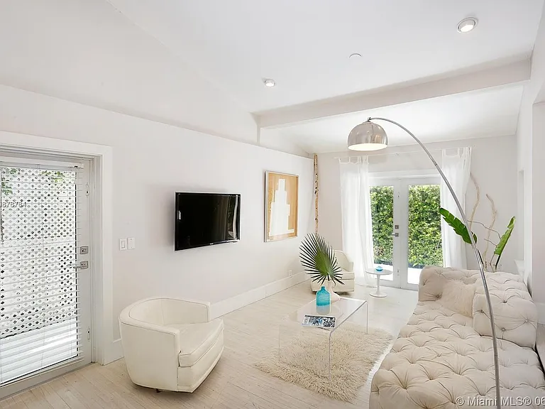 4036 Malaga Ave — Photo 15