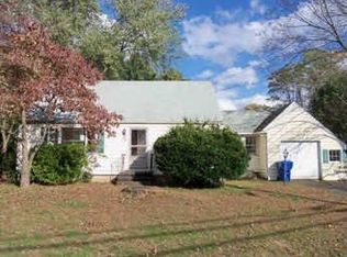 14 Knollwood Rd, Farmington, CT 06032