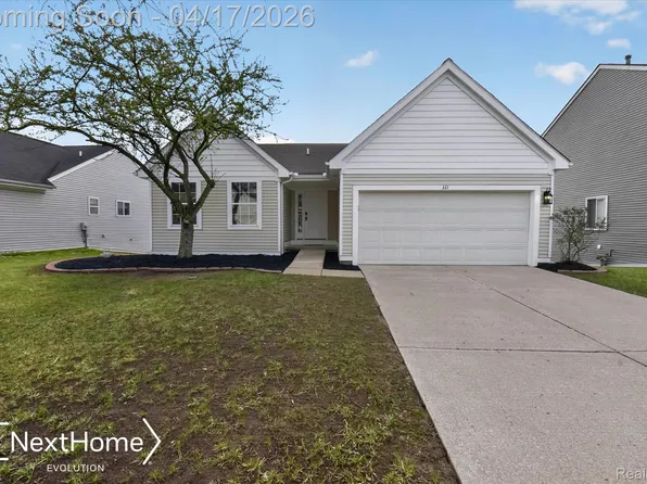 321 Oxford Ct, Belleville, MI 48111