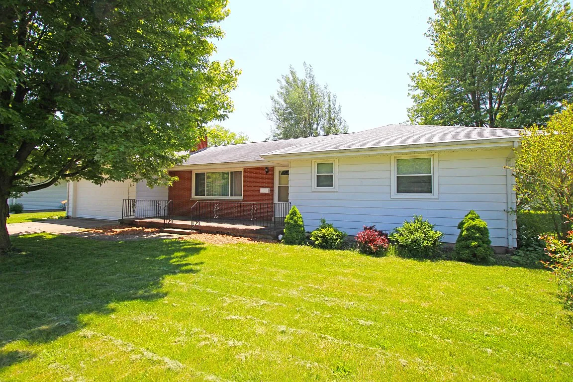 215 Willeke Ave photo 1