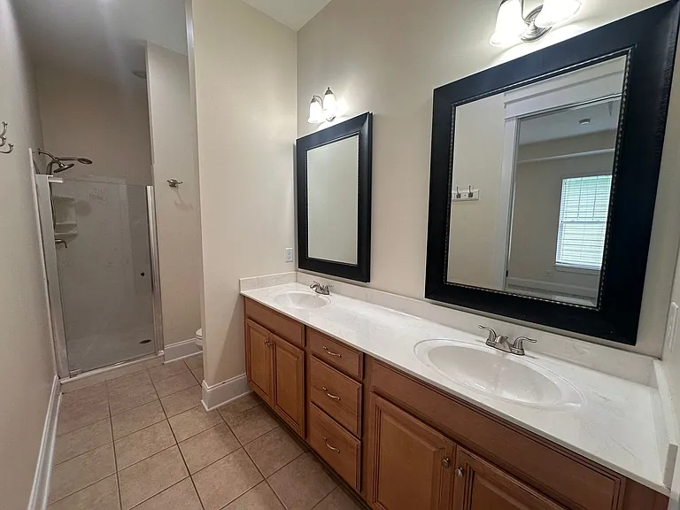754 Murray Ave — Photo 20